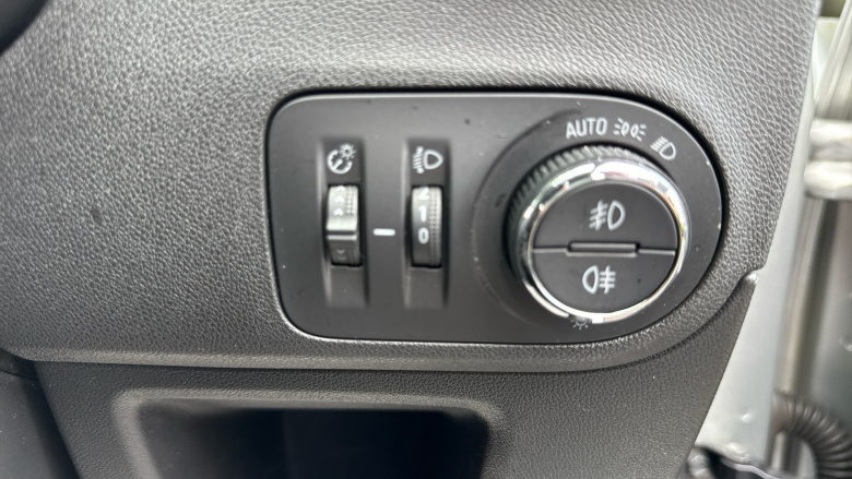 Vauxhall Crossland X 1.5 Turbo D ecoTec [102] SE Nav 5dr [Start Stop] Diesel Hatchback